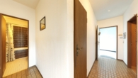 Flur - Mönchengladbach-Windberg! 3-Zimmer-Wohnung mit Tiefgaragenstellplatz und sonniger Loggia