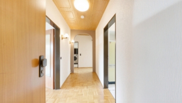 Krefeld-Fischeln: Ihr neues Zuhause mit Potenzial – 3 Zimmer, Balkon & Stellplatz, 47807 Krefeld, Etagenwohnung