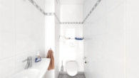 WC - Krefeld-Forstwald! Elegante Doppelhaushälfte in zweiter Reihe mit viel Charme und Komfort