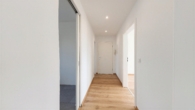 Flur - Modernisierte 3-Zimmer-Wohnung mit Loggia und Garage