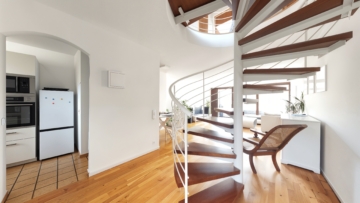 Zuhause auf zwei Ebenen – Maisonette-Wohnung über den Dächern von Krefeld-Fischeln!, 47807 Krefeld, Maisonette