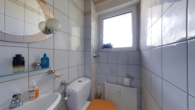 Gäste-WC - Zuhause auf zwei Ebenen – Maisonette-Wohnung über den Dächern von Krefeld-Fischeln!
